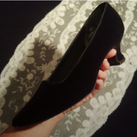 PRIVATE COLLECTION ♡ Absolutely Gorgeous EXPRESSO Black Velvet Heels 5.5B - Picture 15 of 17